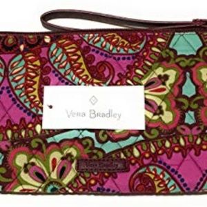 Vera Bradley Escapade Wristlet Resort Medallion